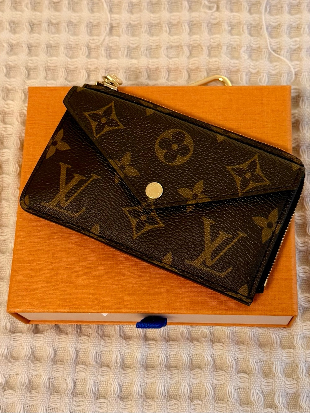 Louis Vuitton Monogram Canvas “Card Holder Recto Verso” 
M69431